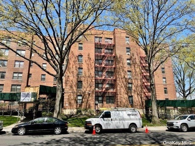 14221 26th Ave unit 3B, Flushing, NY 11354 - photo 1