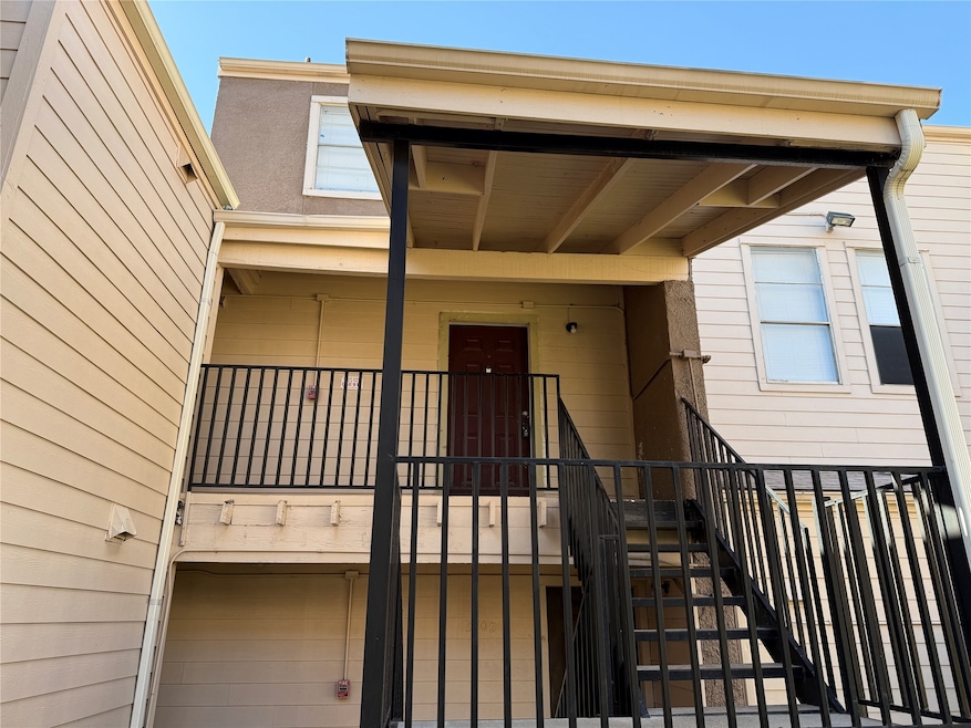 5502 Boca Raton Blvd unit 428, Fort Worth, TX 76112 - photo 1