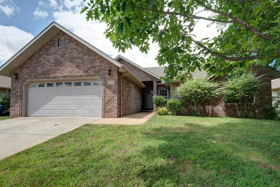 795 E Roubidoux St, Nixa, MO 65714 - photo 1