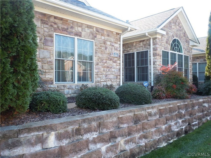 Front View (side load garage off driveway)