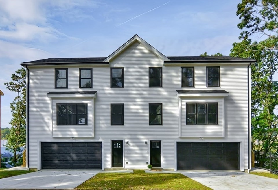 29 Milton St, Worcester, MA 01605 - photo 1