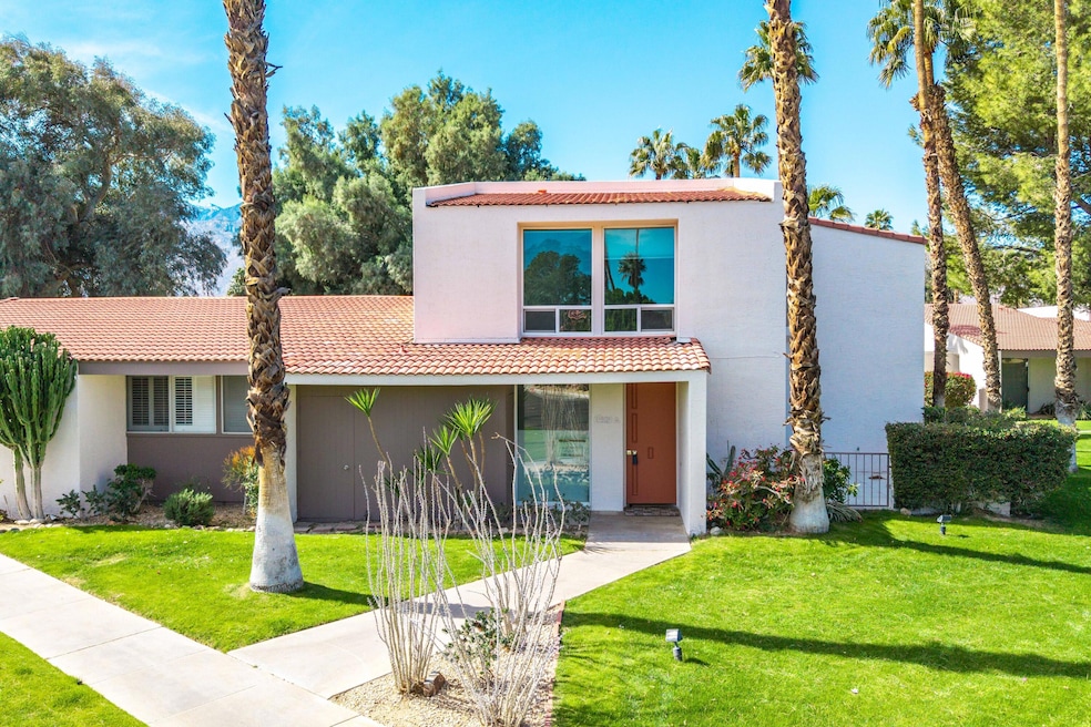 2521 N Whitewater Club Dr unit A, Palm Springs, CA 92262 - photo 1