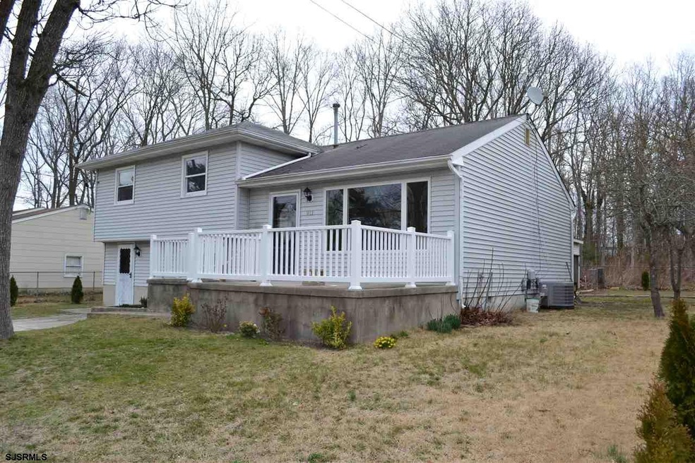 911 W New York Ave, Somers Point, NJ 08244 - photo 1