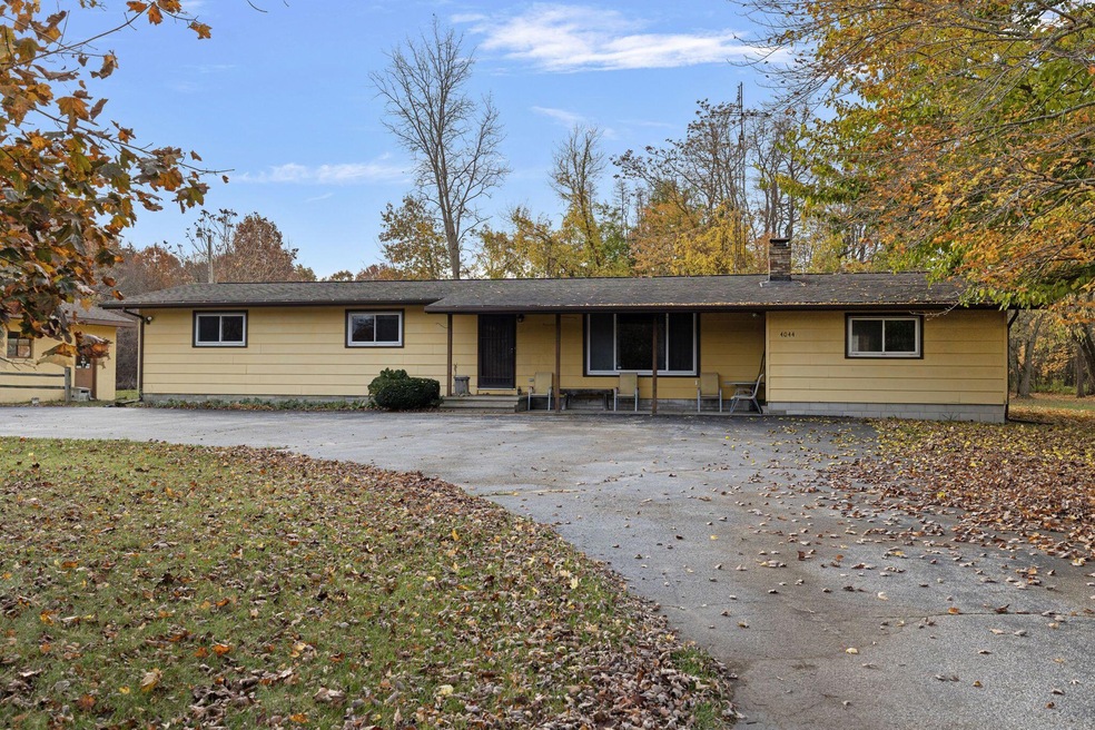 4044 Sawyer Rd, Sawyer, MI 49125 - photo 1