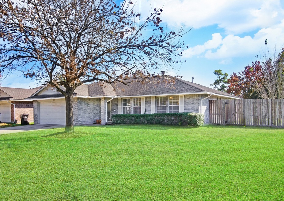 7875 Sawmill Trail, Houston, TX 77040 - photo 1