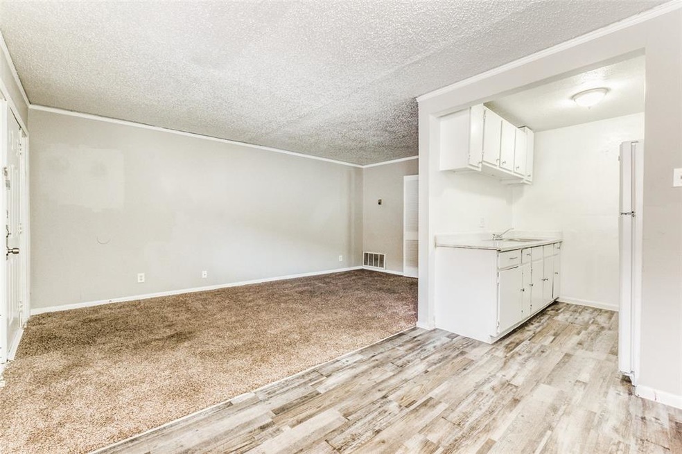 5917 Gaston Ave unit 111, Dallas, TX 75214 - photo 1