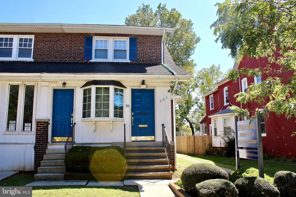 605 N Broad St, Lansdale, PA 19446 - photo 1