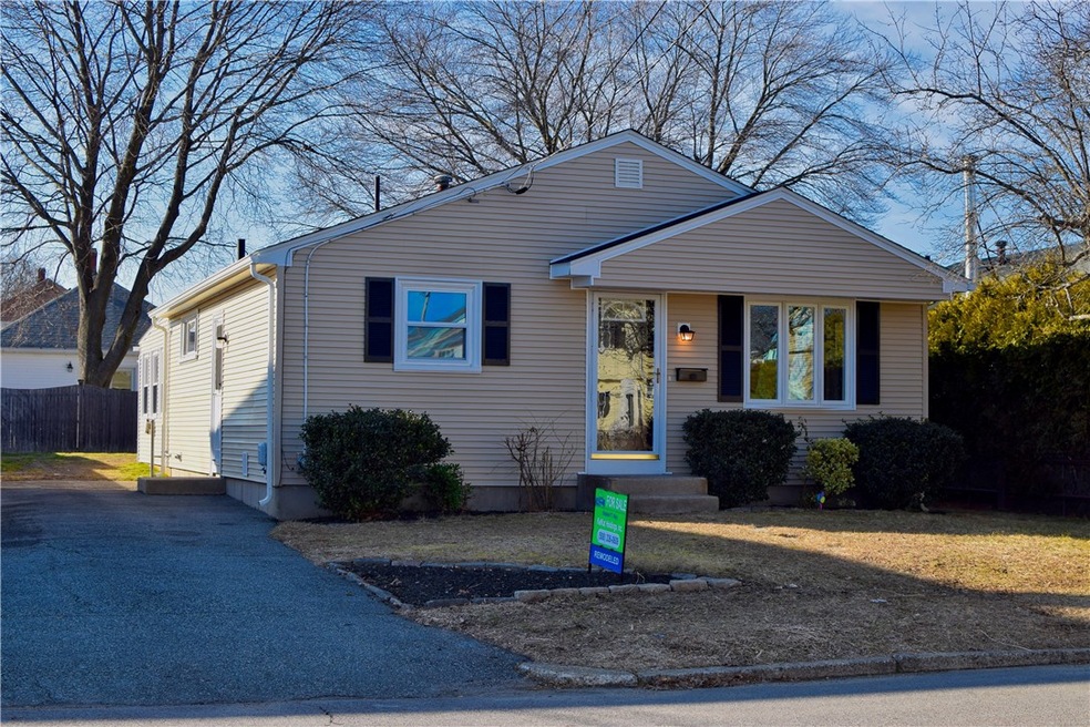 Maintenance Free Vinyl Sided Ranch