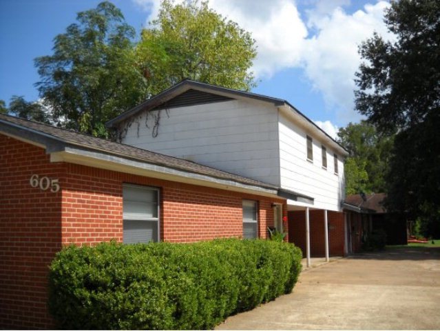 605 S Church St, Nacogdoches, TX 75961 - photo 1