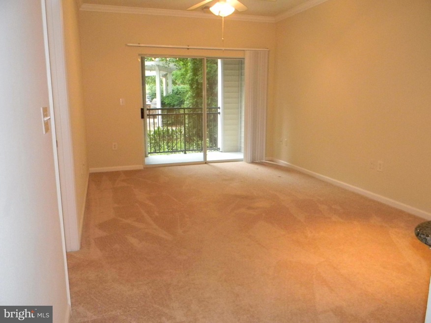 12945 Centre Park Cir unit 101, Herndon, VA 20171 - photo 1