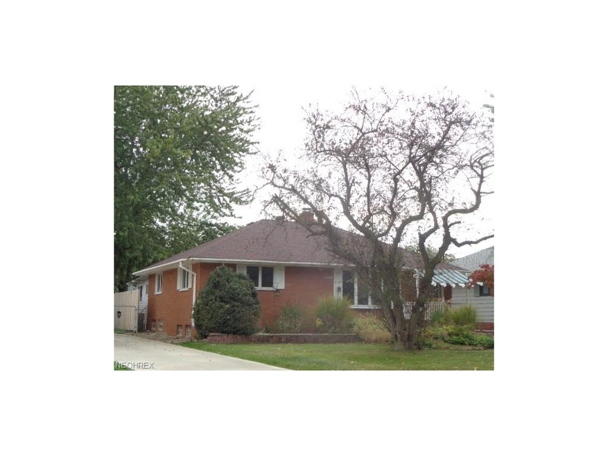 315 Gayle Dr, Sheffield Lake, OH 44054 - photo 1