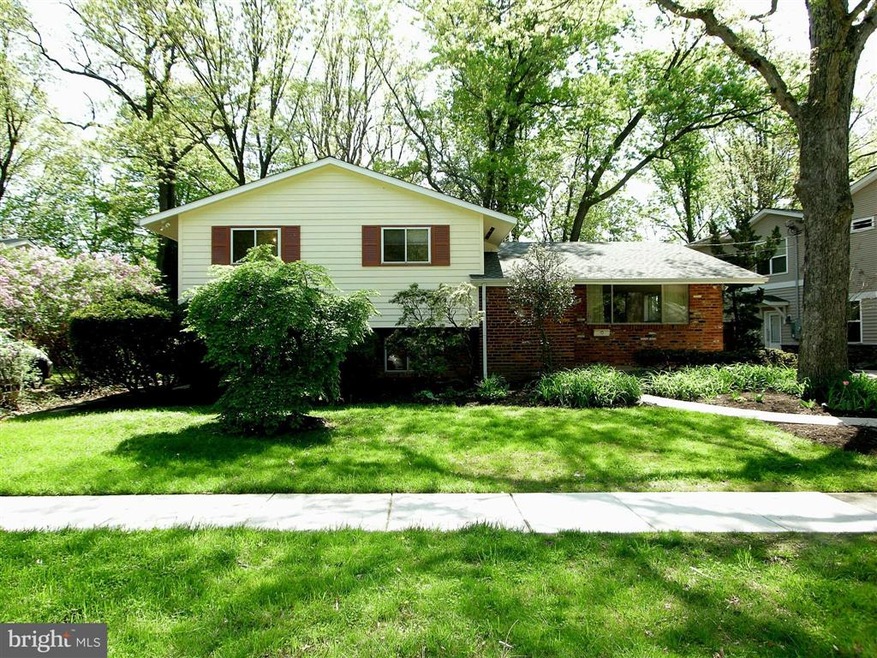 1714 Evelyn Dr, Rockville, MD 20852 - photo 1