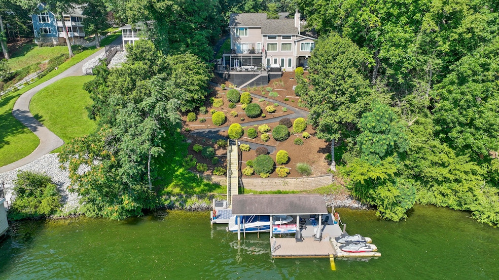 Pending $999,000