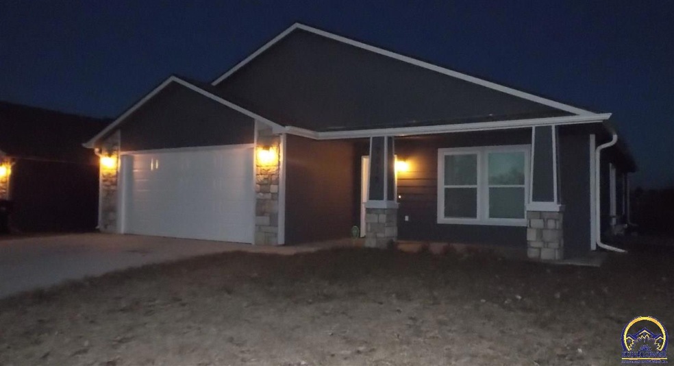 7005 SW Greenview Dr, Topeka, KS 66619 - photo 1