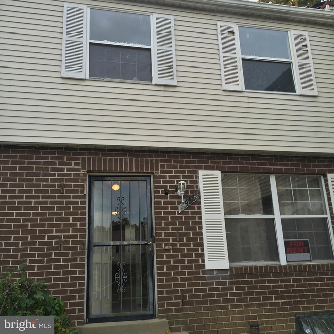 922 Portia Ct, Hyattsville, MD 20785 - photo 1