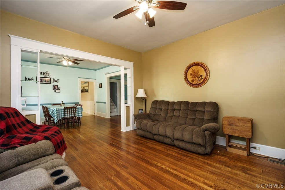 321 2nd St, West Point, VA 23181 - photo 1