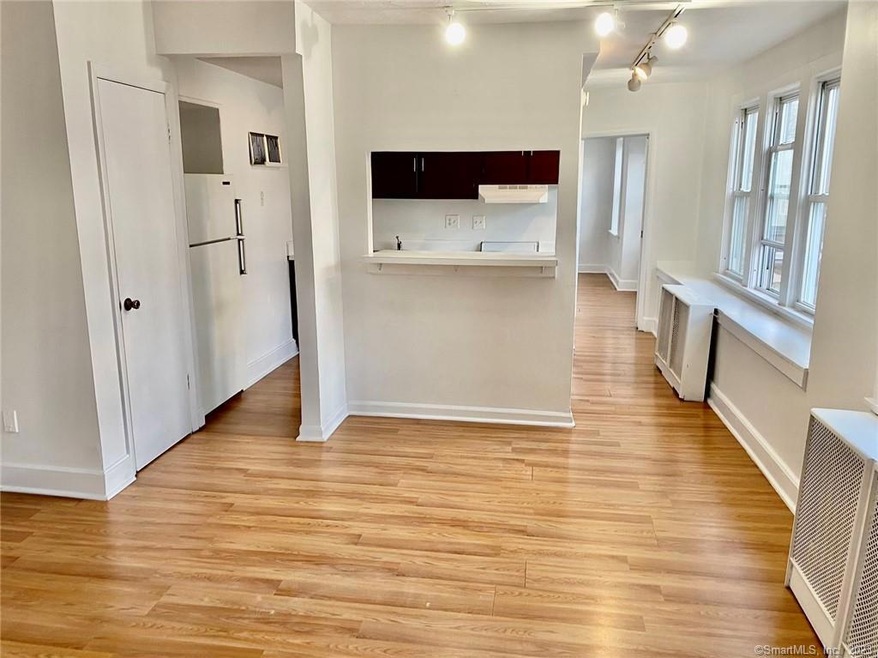 Glenbrook Road Condominiums unit 401, Stamford, CT 06902 - photo 1