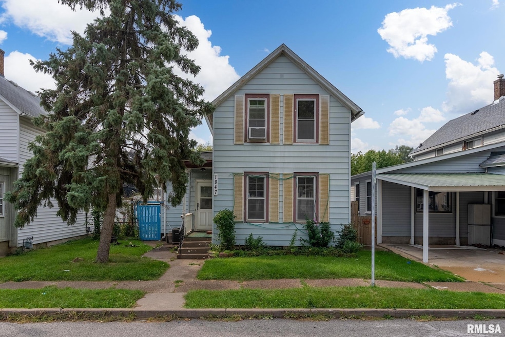1847 W 7th St, Davenport, IA 52802 - photo 1