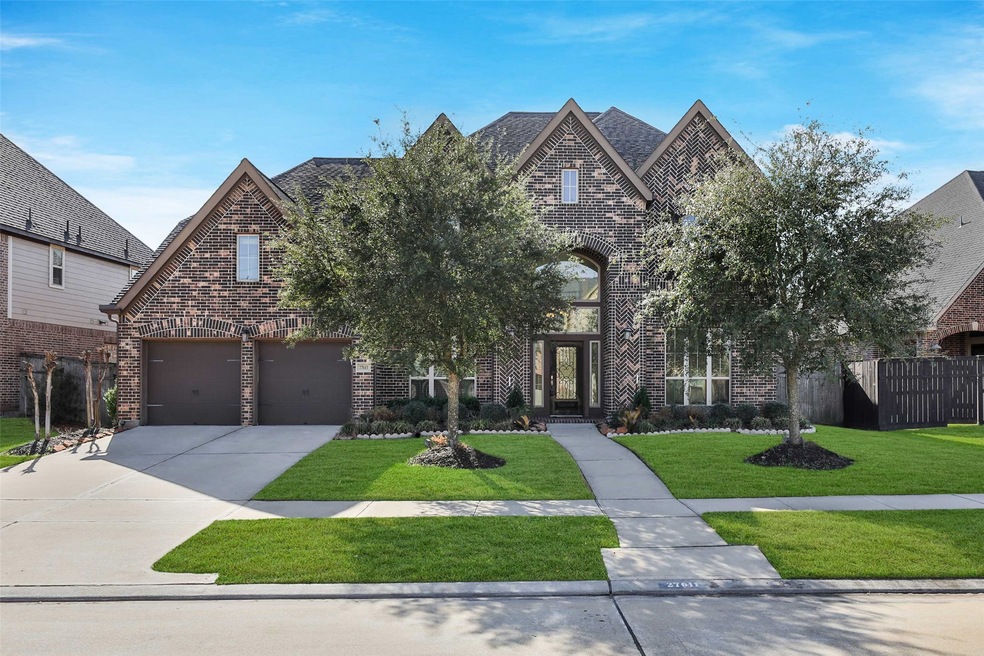 27611 Lakeway Trail Ln, Fulshear, TX 77441 - photo 1