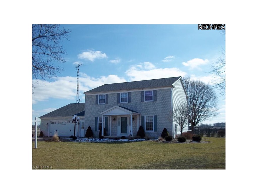 3208 Lawrence - 5 bedroom, 2.5 bath, basement, app