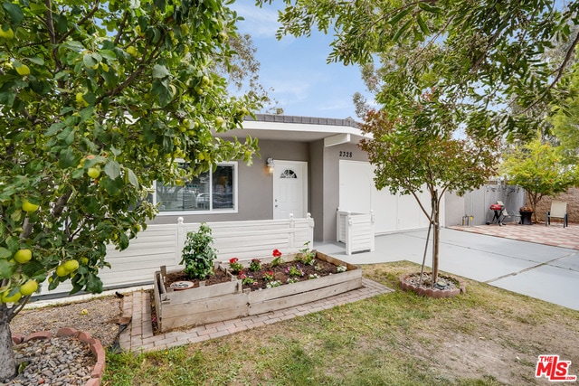 2328 West Blvd, Los Angeles, CA 90016 - photo 1