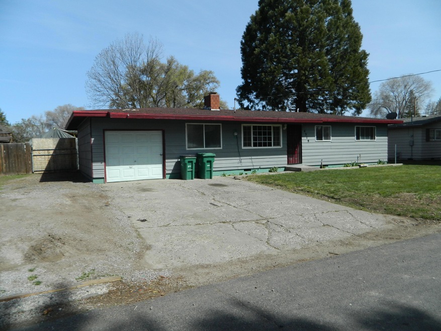 4319 Gary St, Klamath Falls, OR 97603 - photo 1
