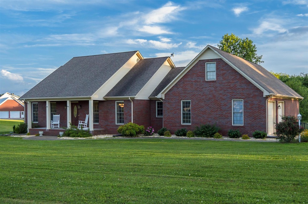 222 Sugar Tree Ln, Pulaski, TN 38478 - photo 1