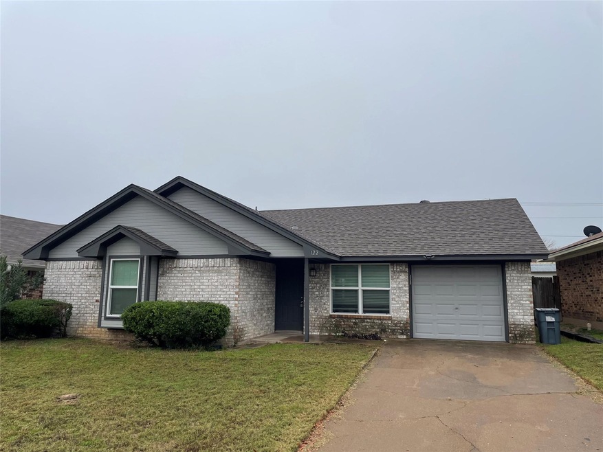 122 Black Forest Dr, Weatherford, TX 76086 - photo 1