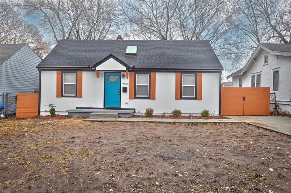 7139 S Benton Ave, Kansas City, MO 64132 - photo 1
