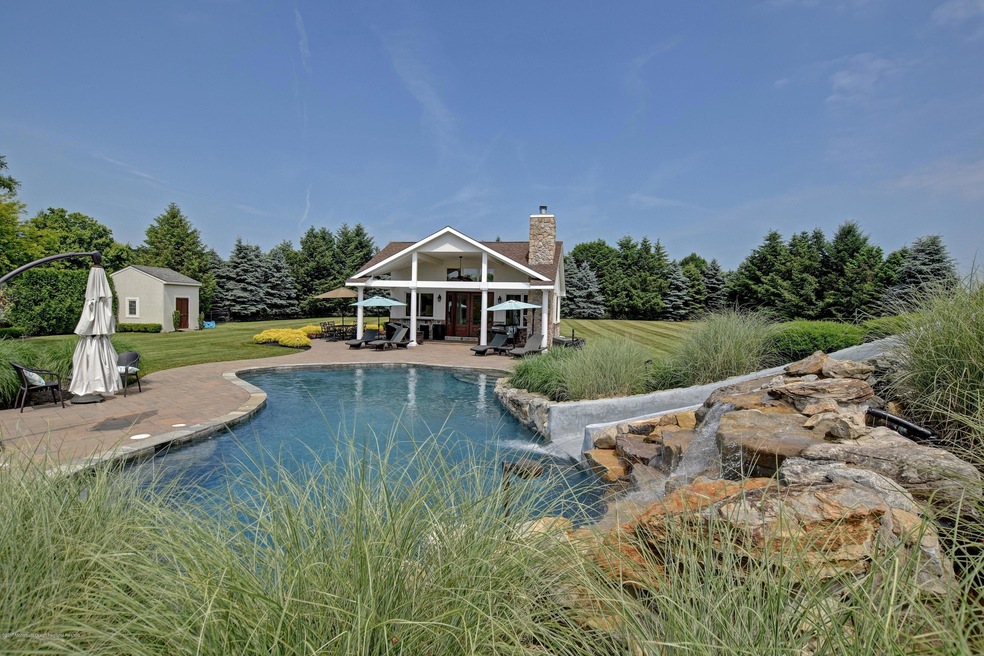 049_049_Pool