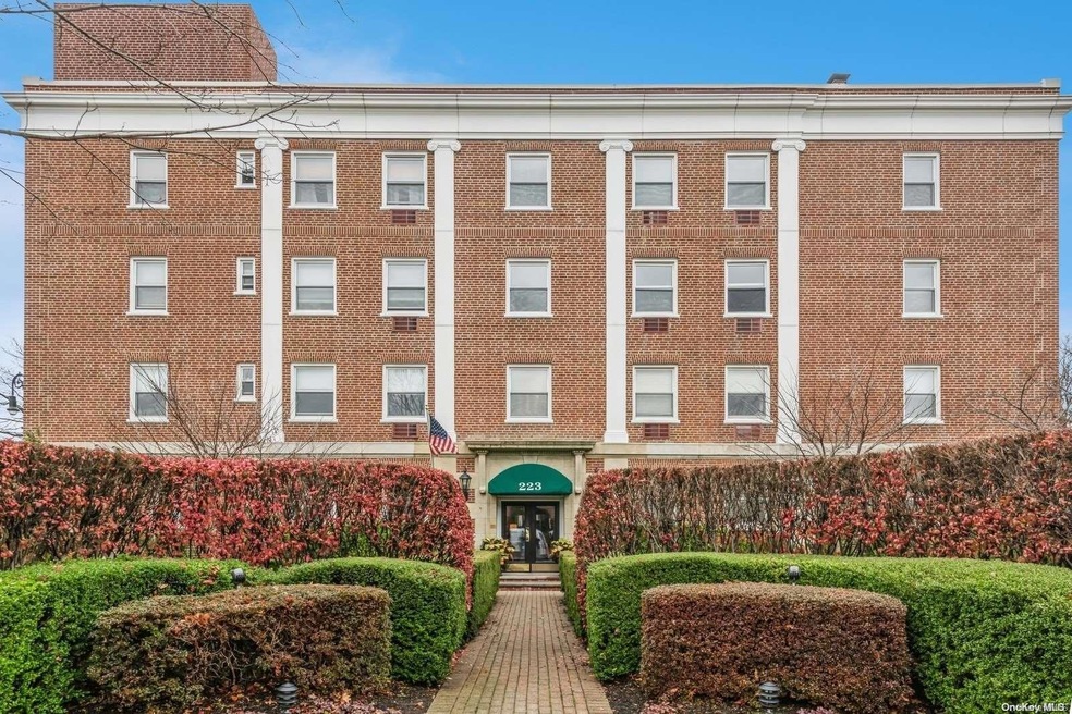 Sold $490,000 • Co-Listing Agent