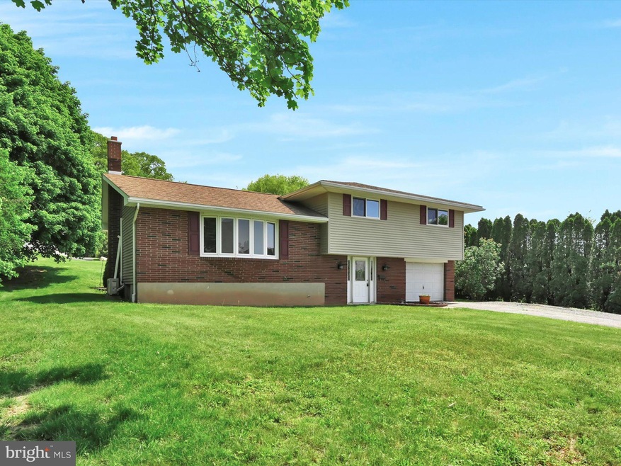 212 Carrie St, Ashland, PA 17921 - photo 1