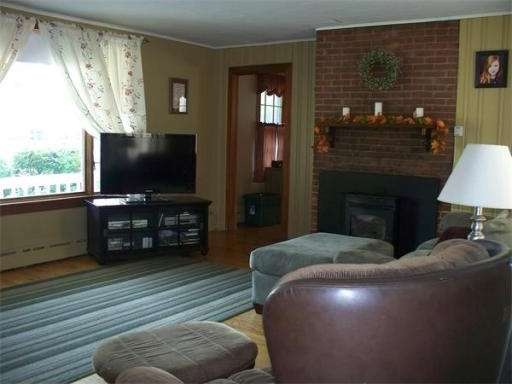 330 Springfield St, Chicopee, MA 01013 - photo 1