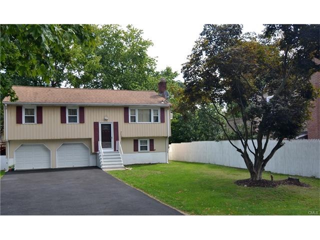42 Valley View Rd, Norwalk, CT 06851 - photo 1