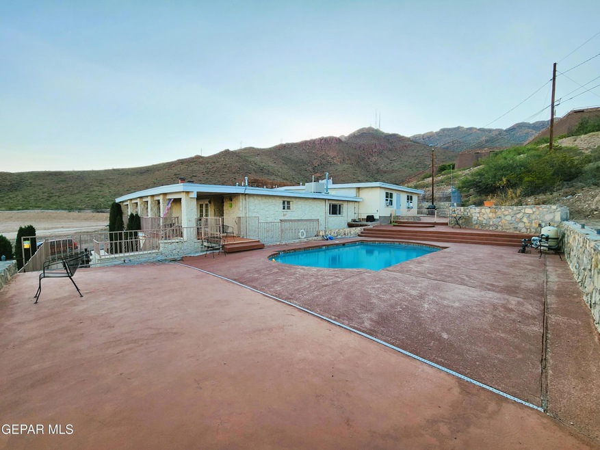 2333 Morehead Ave unit 4, El Paso, TX 79930 - photo 1