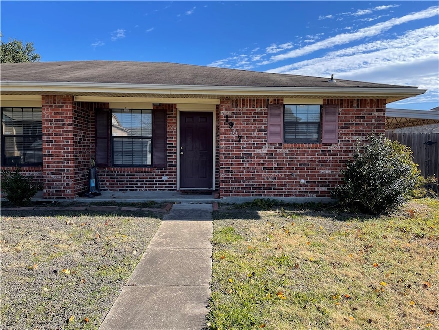 1905 Woodsman Dr, College Station, TX 77840 - photo 1