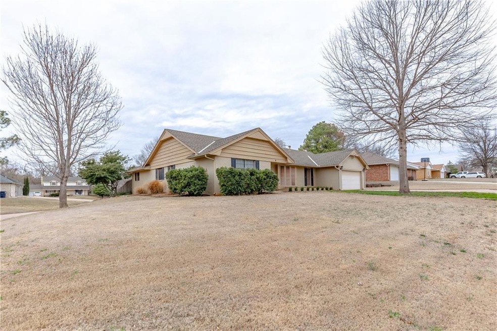 Look at this huge corner lot!