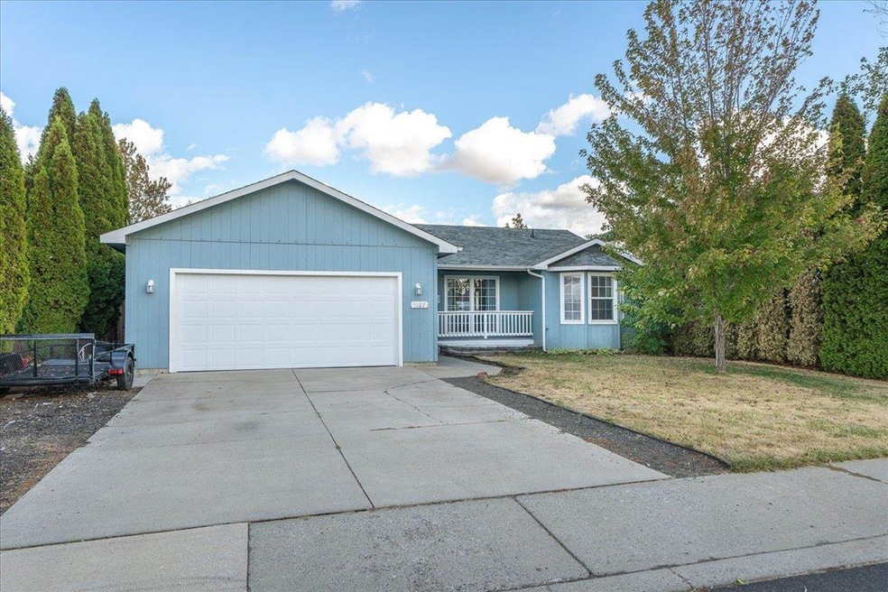 1022 N Christopher St, Medical Lake, WA 99022 - photo 1