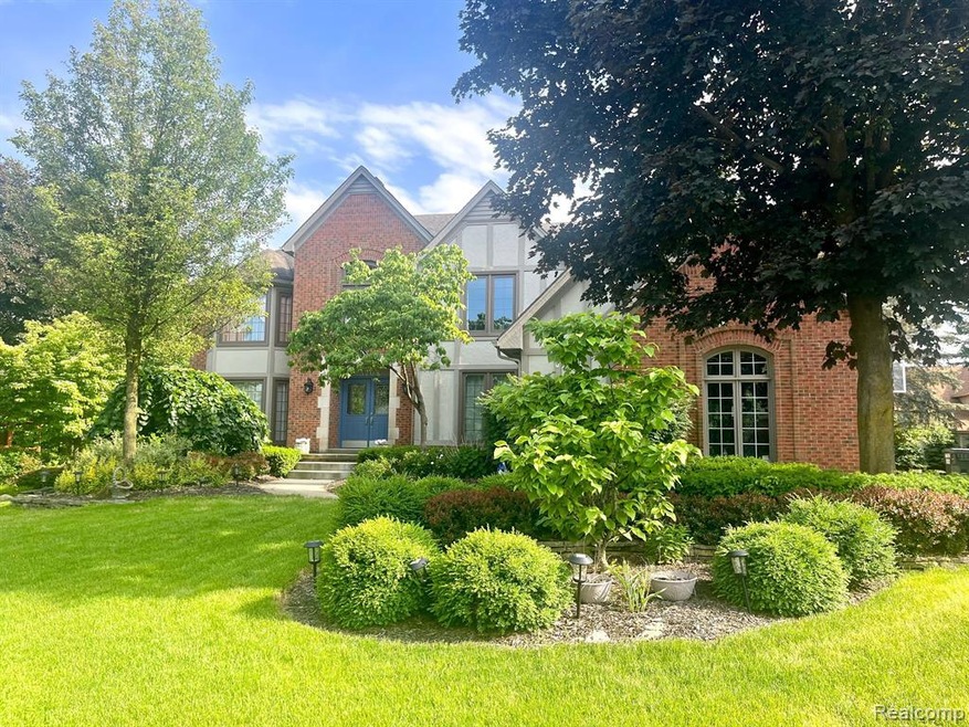 3702 Edinborough Dr, Rochester Hills, MI 48306 - photo 1