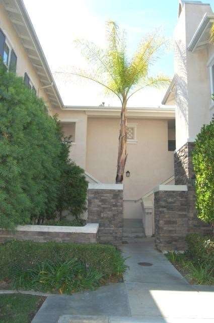 Nicely Landscaped Entry