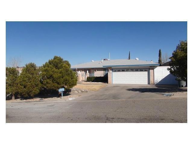 10817 John Schlee Ct, El Paso, TX 79935 - photo 1