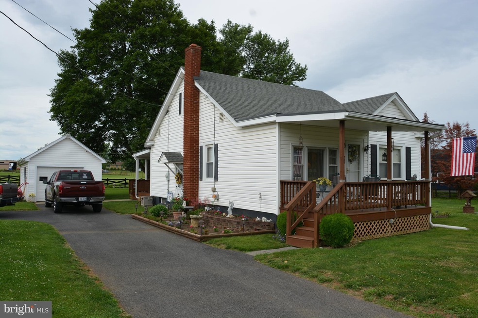 759 Round Hill Rd, Winchester, VA 22602 - photo 1