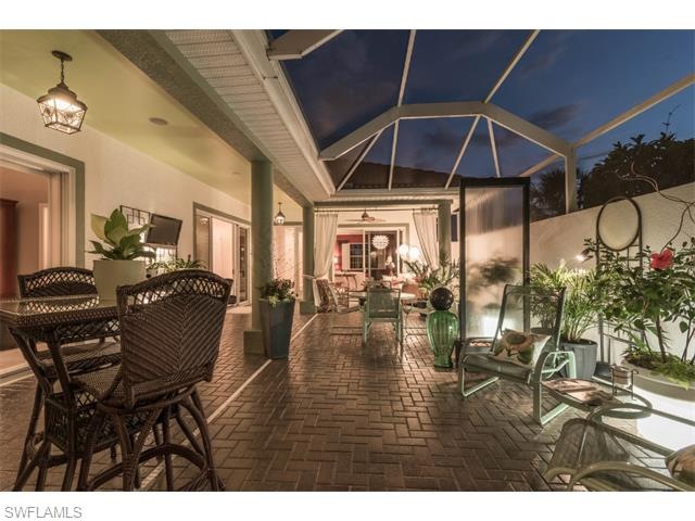 Screened courtyard lanai is perfect for entertaini