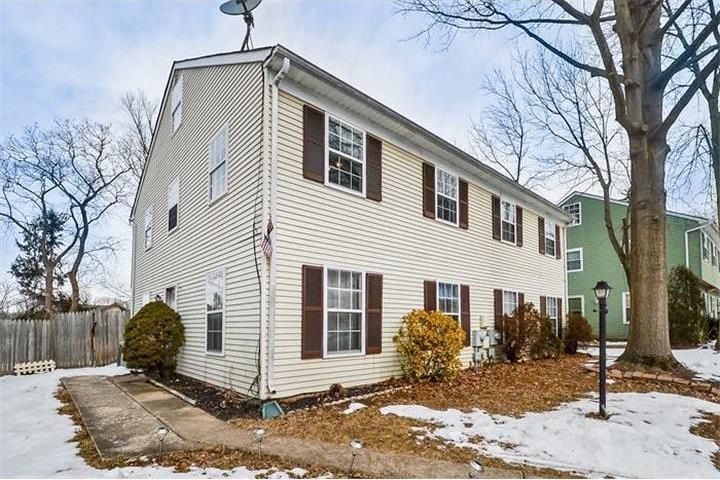 250 Cricklewood Cir, Lansdale, PA 19446 - photo 1