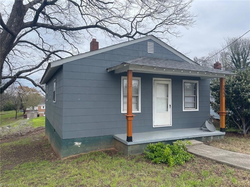 222 Holderby St, Reidsville, NC 27320 - photo 1