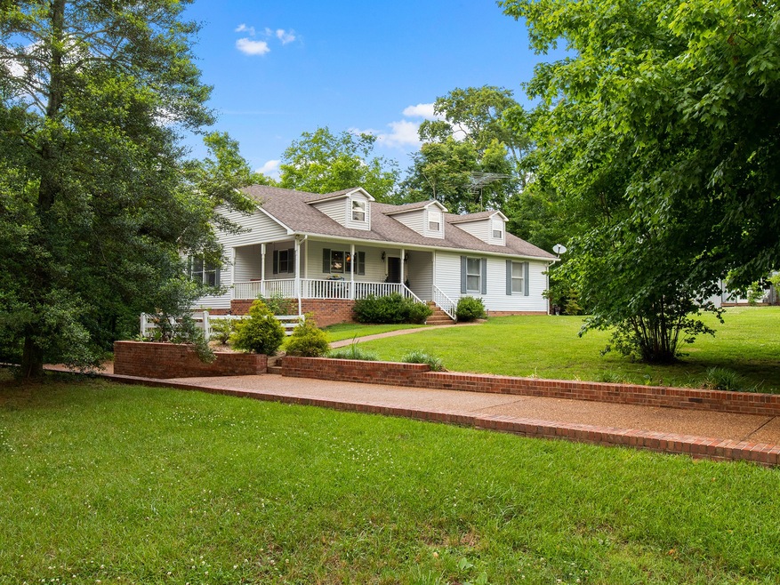 126 Riverlake Rd, Shelbyville, TN 37160 - photo 1