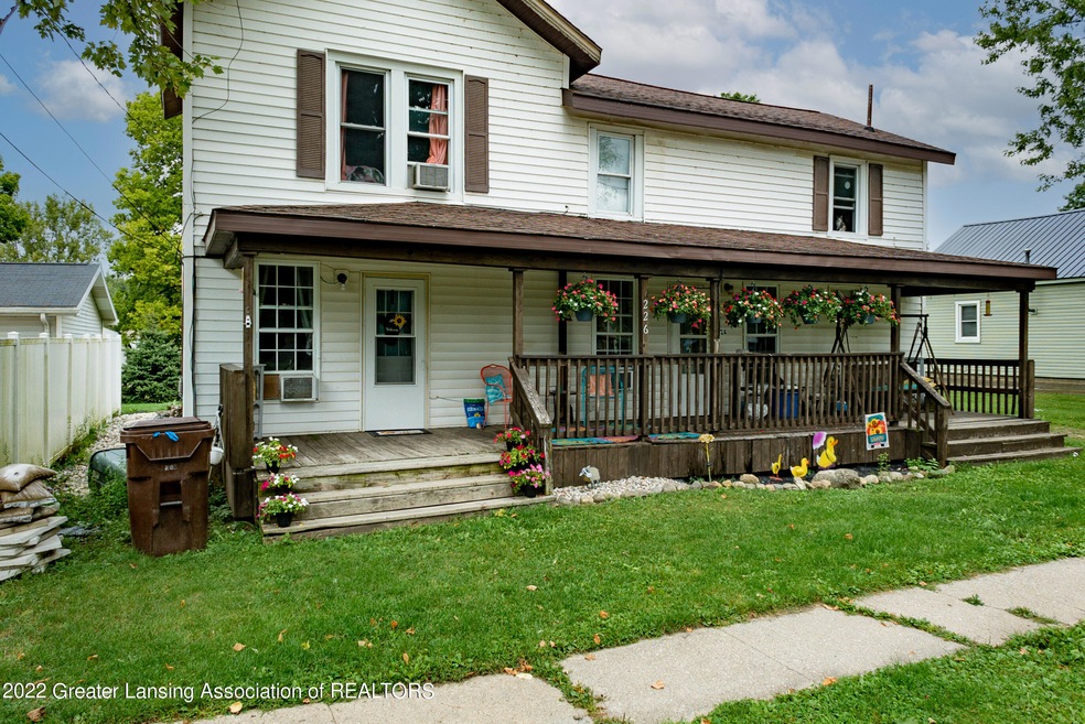 224 W Main St Maple Rapids MI-104