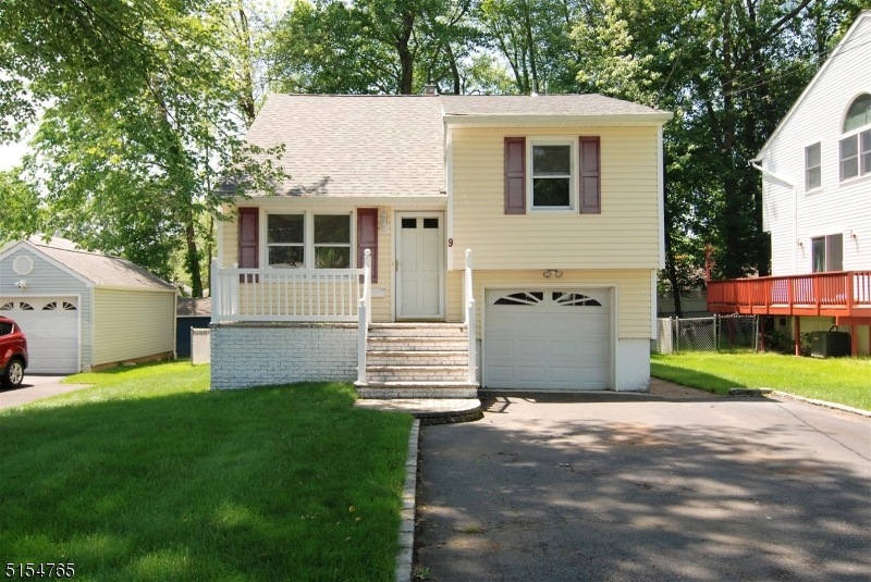 9 Eldora Rd, Parsippany, NJ 07054 - photo 1