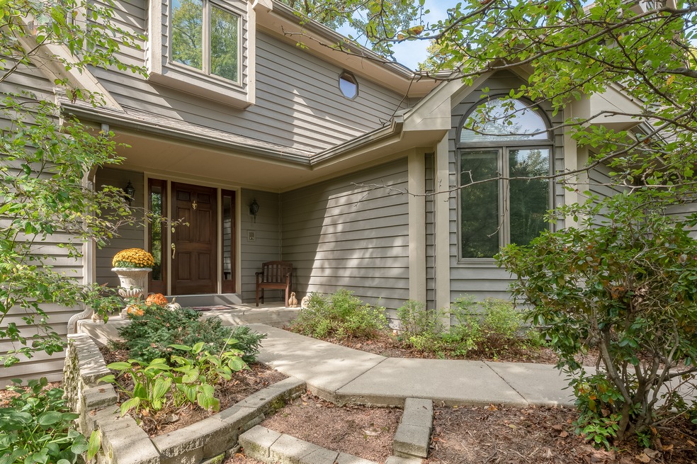 31 Crestview Dr, Oswego, IL 60543 - photo 1