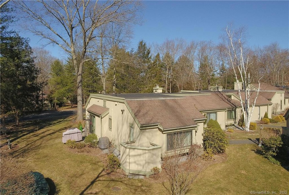 958 Heritage Village unit A, Southbury, CT 06488 - photo 1